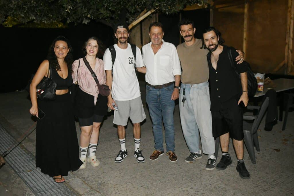 Πάτρα: Πολύ γέλιο από την «Οικογένεια Τσεκμέ»…