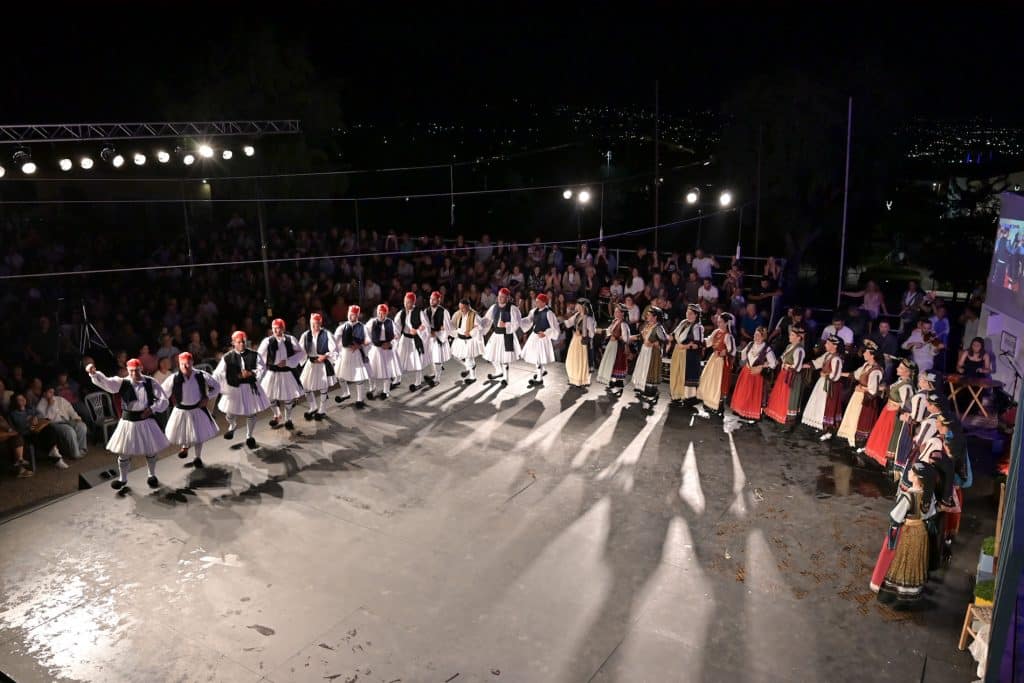 Με μεγάλη επιτυχία το «28ο Φεστιβάλ Λαϊκού Χορού, Σουλίου Πατρών - φωτο