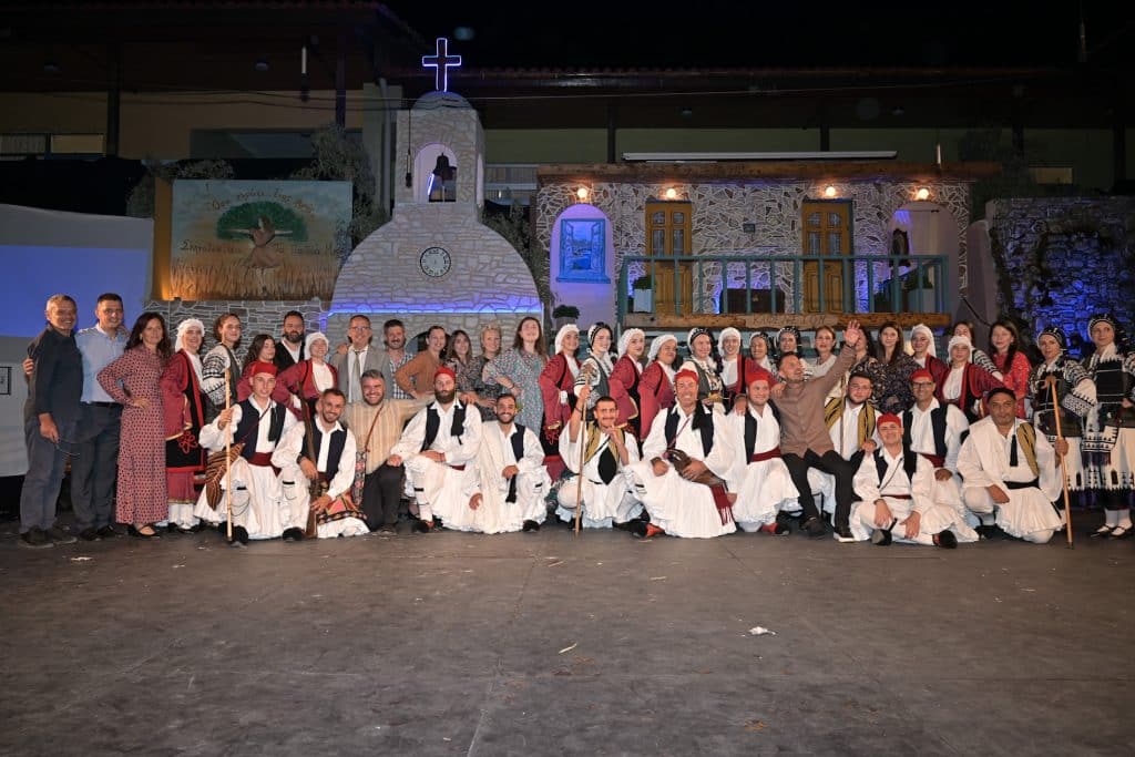 Με μεγάλη επιτυχία το «28ο Φεστιβάλ Λαϊκού Χορού, Σουλίου Πατρών - φωτο