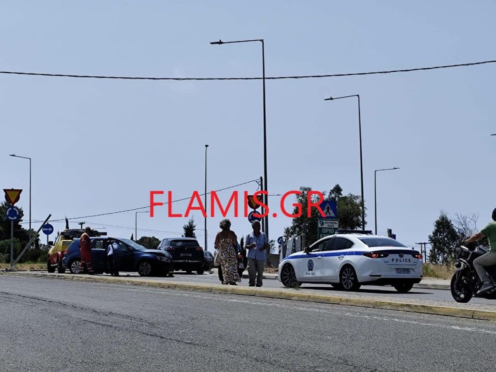 Πάτρα: Τροχαίο στον κόμβο Ρίου - φωτο