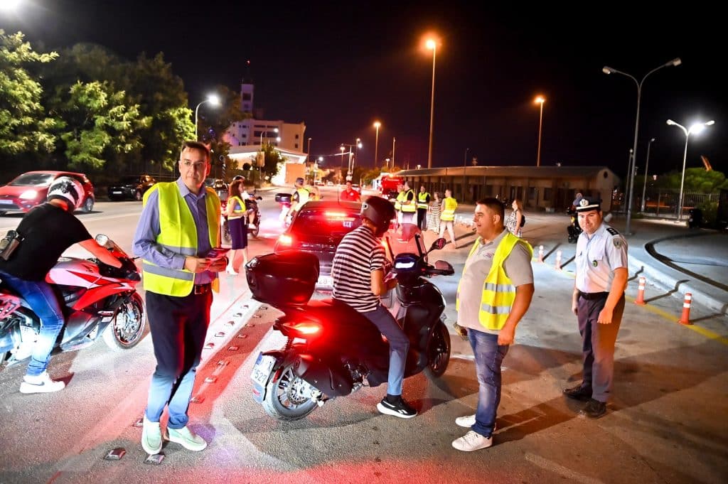 Επιτυχημένη η πρώτη δράση της εκστρατείας «DRIVE SAFE ACHAIA» που συμμετείχε το Επιμελητήριο - φωτο
