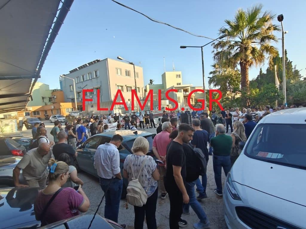 Πάτρα: Συγκέντρωση διαμαρτυρίας για την ενίσχυση του Καραμανδάνειου Νοσοκομείου Παίδων - φωτο