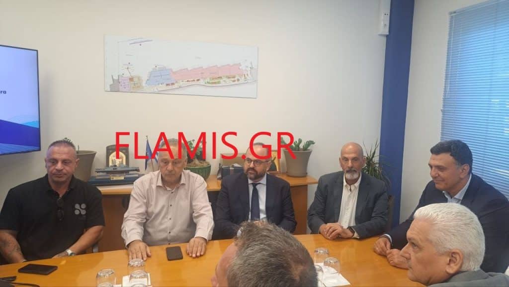 Την ώρα που η Ηγουμενίτσα... τρέχει με 1000... ο Βασίλης Κικίλιας υπόσχεται ότι θα "ακμάσει" ξανά το λιμάνι της Πάτρας - βιντεο