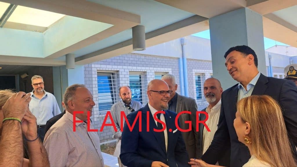 Την ώρα που η Ηγουμενίτσα... τρέχει με 1000... ο Βασίλης Κικίλιας υπόσχεται ότι θα "ακμάσει" ξανά το λιμάνι της Πάτρας - βιντεο