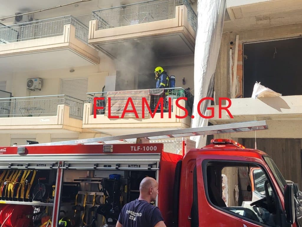 Πάτρα: Γέμισε καπνούς η περιοχή Ελληνος Στρατιώτου - φωτιά σε διαμέρισμα στην Πέντε Πηγαδίων - ΒΙΝΤΕΟ Πάτρα: Γέμισε καπνούς η περιοχή Ελληνος Στρατιώτου - φωτιά σε διαμέρισμα στην Πέντε Πηγαδίων - ΒΙΝΤΕΟ