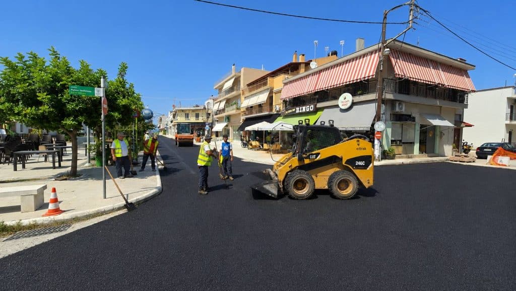 Παραδόθηκε ένα ακόμη τμήμα της Β’ Φάσης της Ανάπλασης του κέντρου της Κάτω Αχαΐας - φωτο