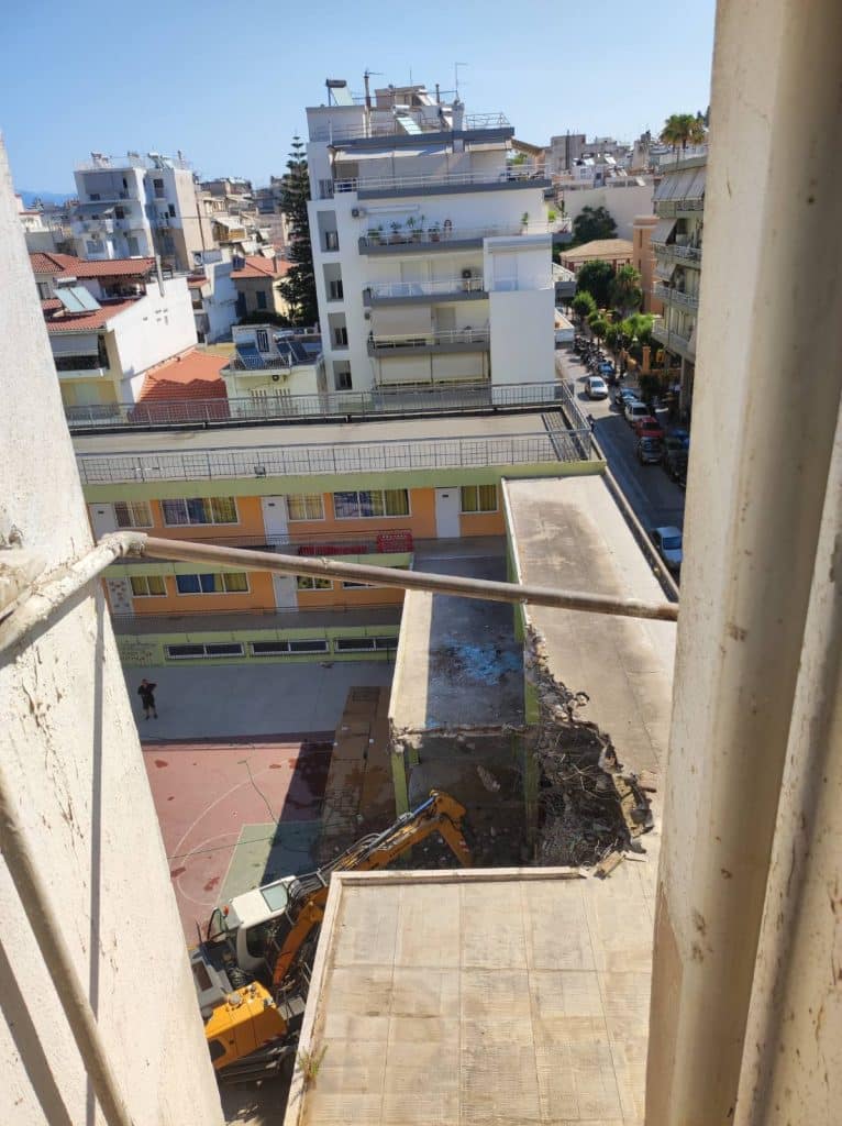 Πάτρα: Εκλεισε η Μαιζώνος - φωτο και βίντεο