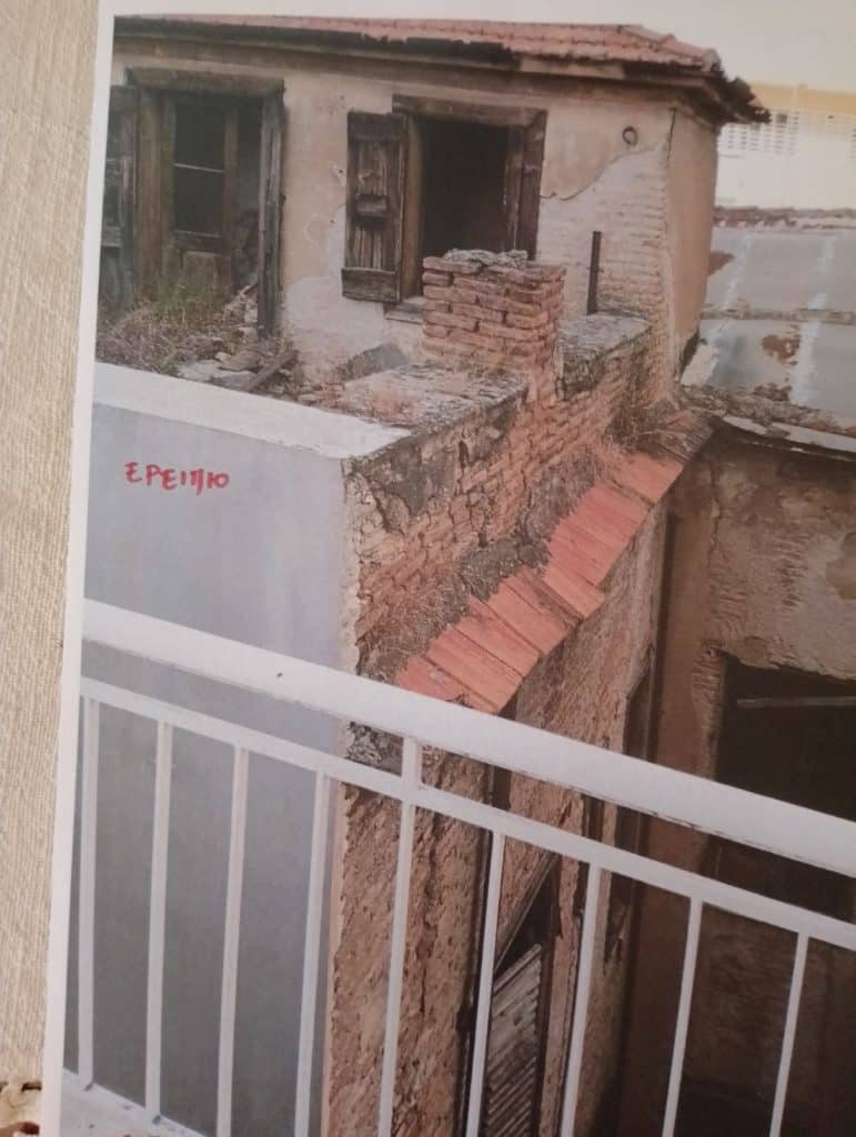 ΥΓΕΙΟΝΟΜΙΚΗ ΒΟΜΒΑ ΣΤΟ ΚΕΝΤΡΟ ΤΗΣ ΠΑΤΡΑΣ: Αρουραίοι… «διαμένουν» στο κτίριο της Γούναρη!
