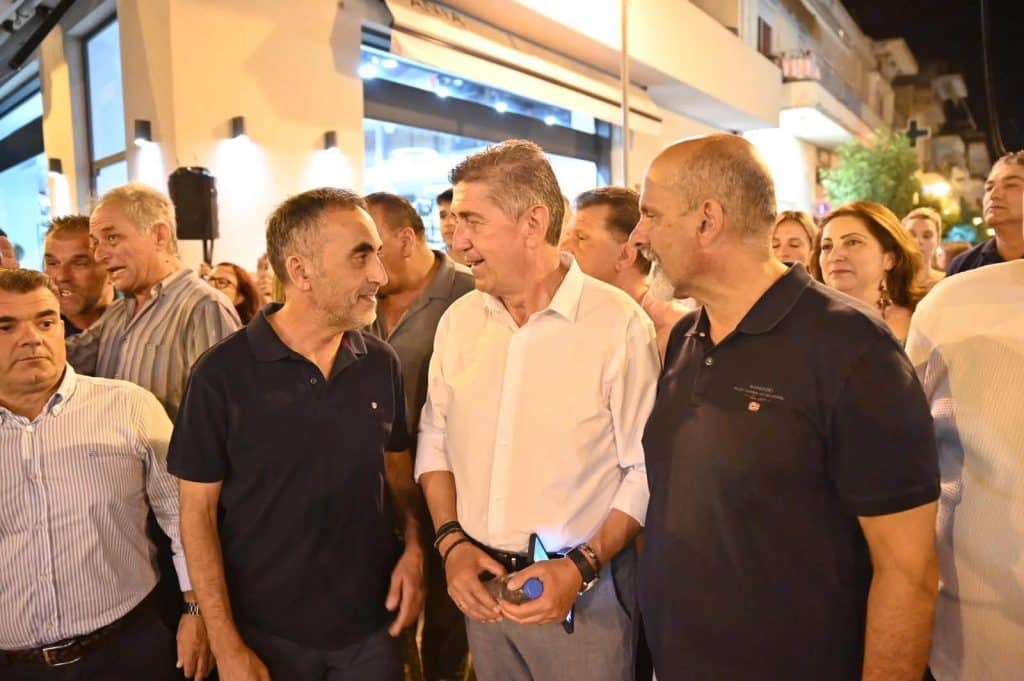Δείτε δεκάδες φωτό: Ακρως επιτυχημένη η 2η νύχτα εμπορίου στην Κάτω Αχαϊα - Το αδιαχώρητο στην πόλη
