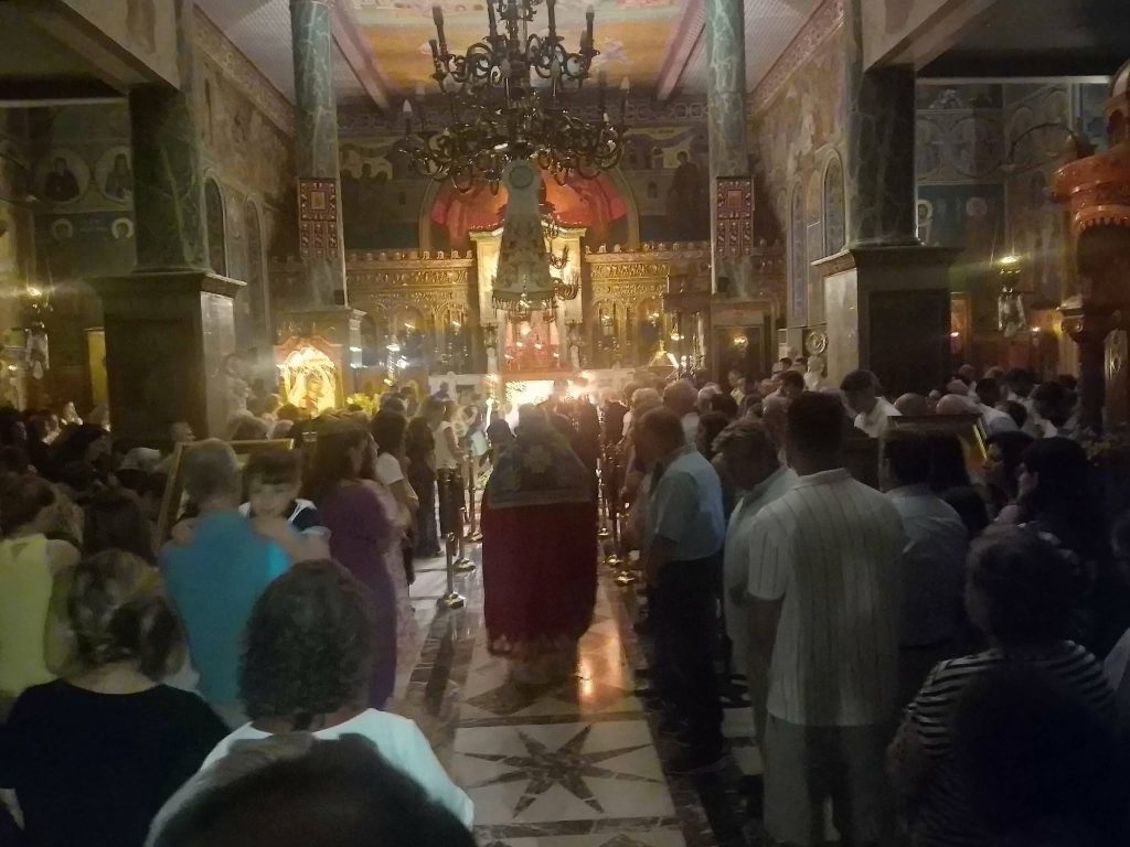 Ιερά αγρυπνία στον κατάμεστο Ι.Ν. Αγίας Τριάδας Πατρών