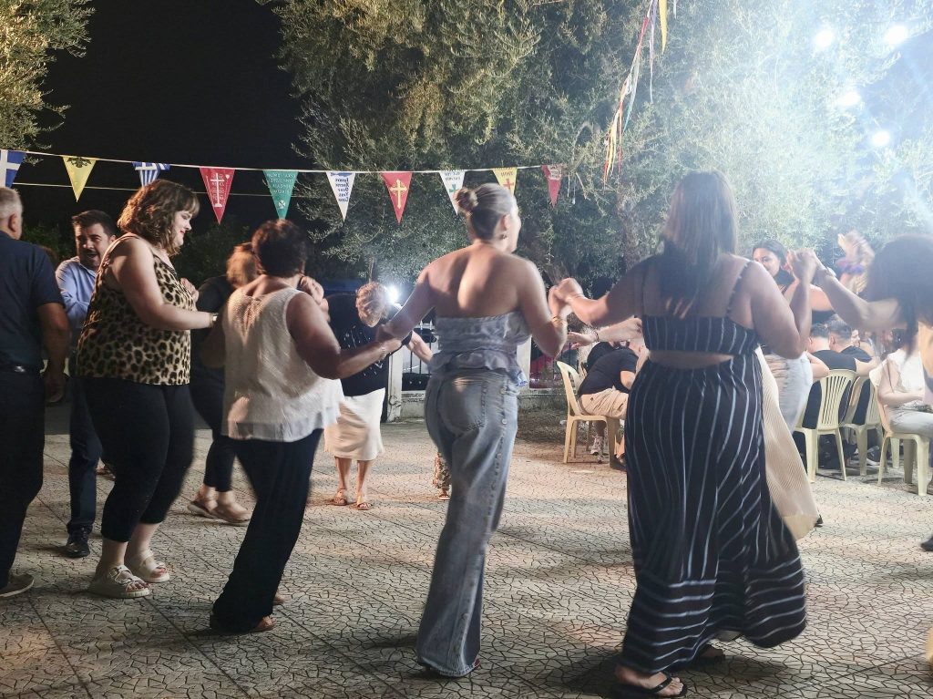 Αχαϊα: Με επιτυχία η εκδήλωση στα Θωμέϊκα - Παρών και ο Γρηγόρης Αλεξόπουλος - φωτο