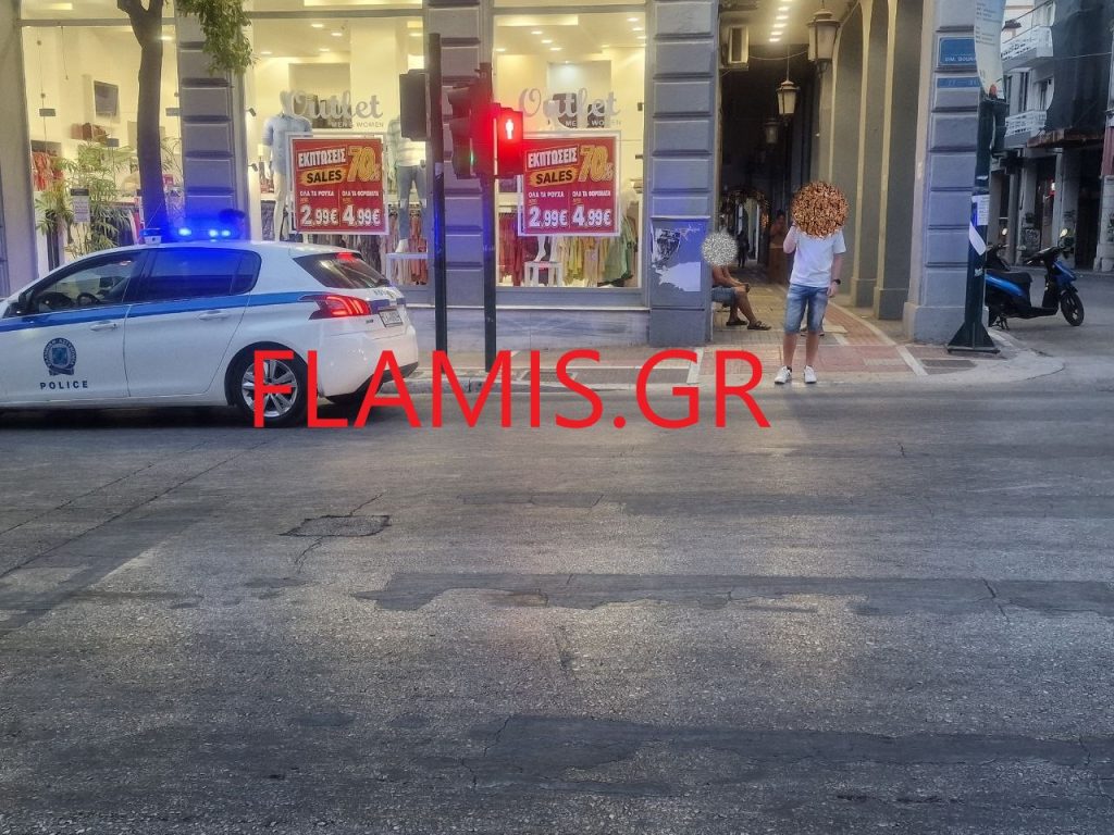 Συναγερμός στο "100"! Ανδρας στεκόταν στην μέση της Γούναρη και Κορίνθου - φωτο