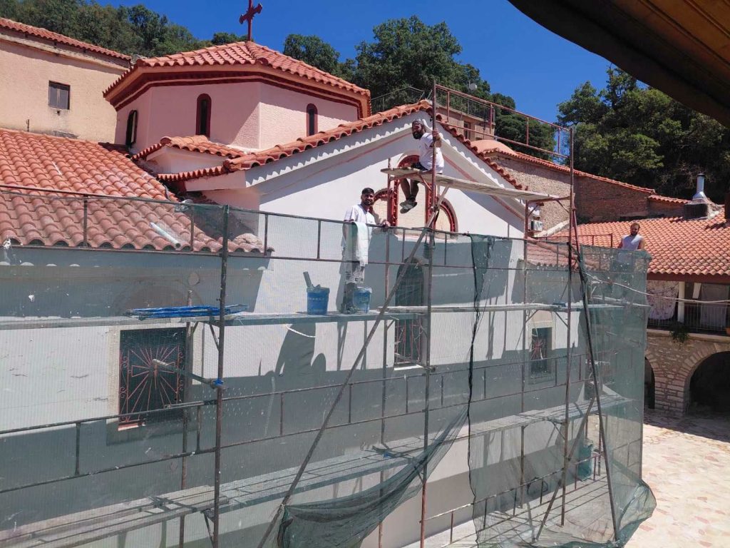 Ιερά ΜΟνή Ομπλού: εργασίες ανακαίνισης και συντήρησης της στέγης και της εξωτερικής τοιχοποϊίας - φωτο Ιερά ΜΟνή Ομπλού: εργασίες ανακαίνισης και συντήρησης της στέγης και της εξωτερικής τοιχοποϊίας - φωτο