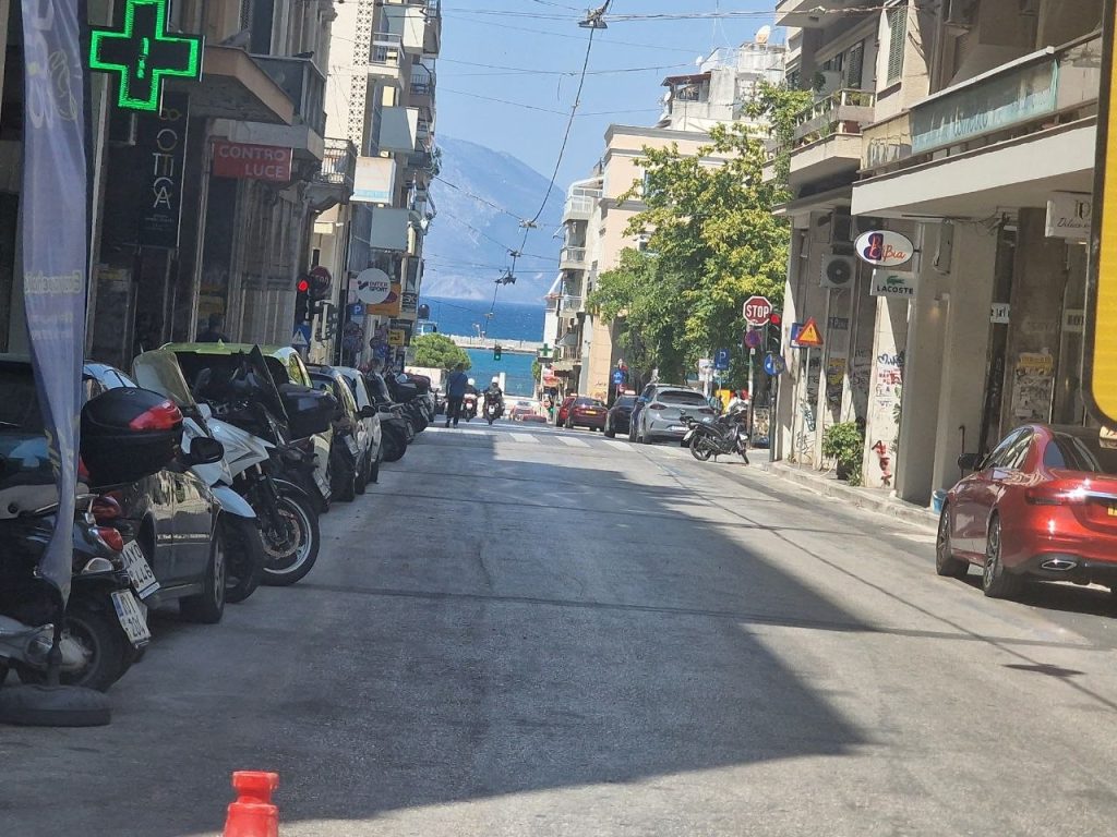 Πάτρα: Κλειστή Καραϊσκάκη, Υψηλάντου, Ερμού, Γερμανού αλλά και Κολοκοτρώνη! Χαμός και στην Αγίου Ανδρέου Πάτρα: Κλειστή Καραϊσκάκη, Υψηλάντου, Ερμού, Γερμανού αλλά και Κολοκοτρώνη! Χαμός και στην Αγίου Ανδρέου