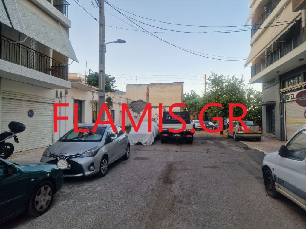 "Τα βρήκαν" Δήμος Πατρέων και ιδιοκτήτης: «Πέφτει» το σπίτι στη Ναυαρίνου και συνδέεται Κανακάρη με Βενιζέλου