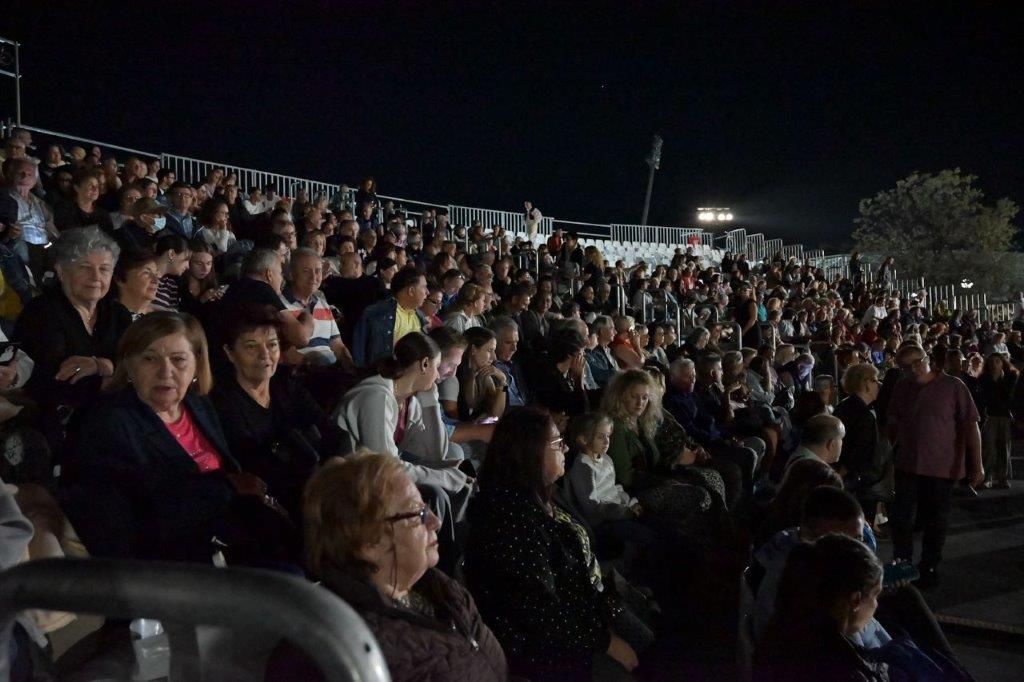 Πάτρα - φωτο: Η ιστορία μέσα από «Χνάρια μνήμης και χορού»