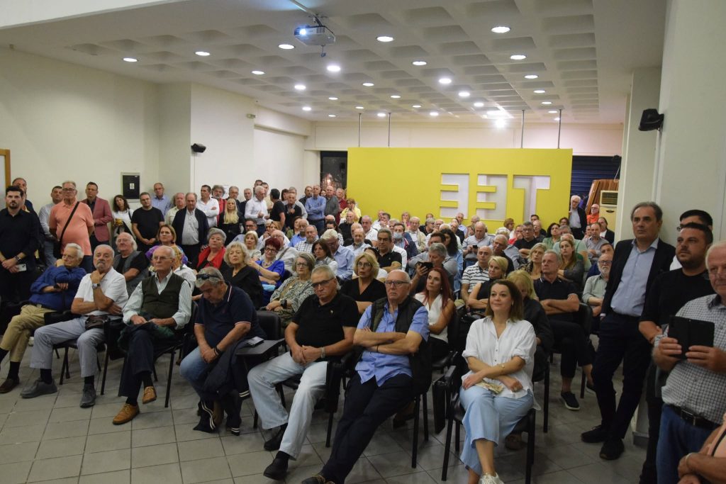 Πάτρα: Το ανακοίνωσε επίσημα ο Παναγιωτόπουλος ότι αλλάζει κόμμα! Κατάμεστη η αίθουσα του ΤΕΕ - φωτο