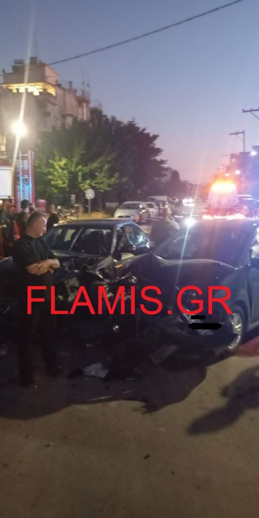 ΠΑΤΡΑ ΤΩΡΑ - Πανικός στα Ζαρουχλέικα - Συγκρούστηκαν τρία οχήματα - Τραυματίες στο νοσοκομείο (ΦΩΤΟ)