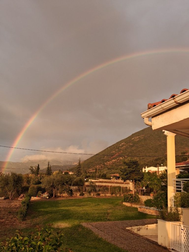 Πάτρα: Εντυπωσιακό ουράνιο τόξο - Δείτε φωτο
