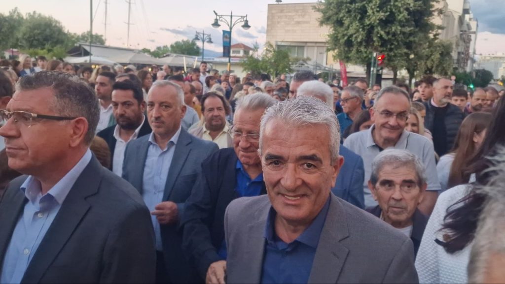 Πάτρα: Χιλιάδες στην λιτανεία για τον Αγιο Ανδρέα - Δεκάδες φωτό και βίντεο