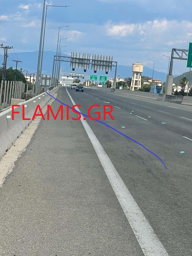 Πάτρα: Πανικός κοντά στα διόδια! Επεφταν κομμάτια φελιζόλ σε οχήματα! Εσπασε μέχρι και καθρέφτης! ΒΙΝΤΕΟ
