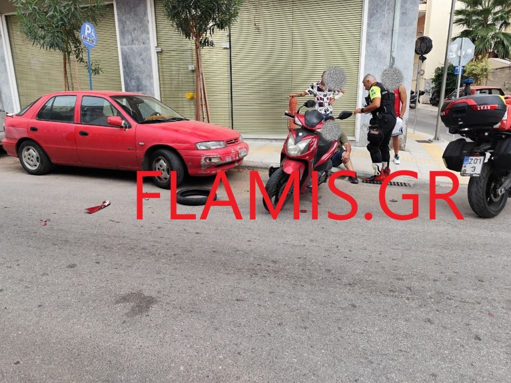 Πάτρα: Οδηγός δικύκλου χωρίς δίπλωμα παραβίασε στοπ... και έπεσε πάνω σε άλλο δίκυκλο! Τραυματίες - φωτο