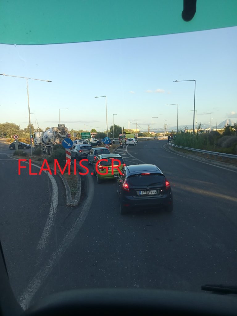 Πάτρα - ΤΩΡΑ: Τροχαίο στην Περιμετρική - κόμβο Οβρυάς - φωτο