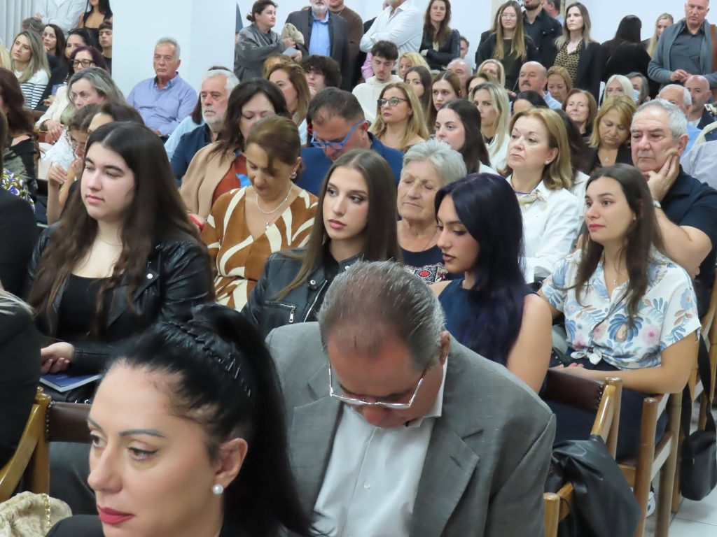 Πάτρα: Η παρουσίαση του νέου βιβλίου της φιλολόγου και συγγραφέως Πηνελόπης Λαμπούση - φωτο