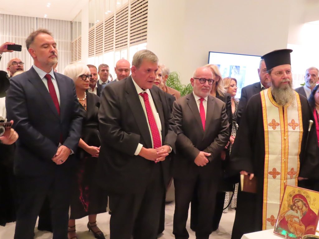 Πάτρα: Εγκαινιάστηκε ένα στολίδι για την πόλη! Το Mercure Patras Astir - O ρόλος της οικογένειας Μεντζελόπουλου - φωτο
