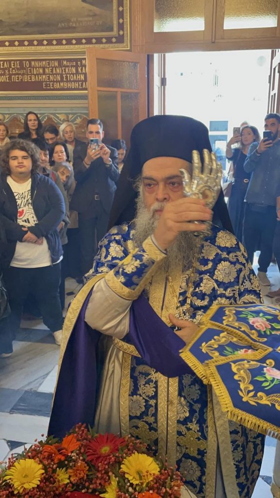 Πάτρα: Η έξοδος της εικόνας του Αγίου Δημητρίου - φωτο
