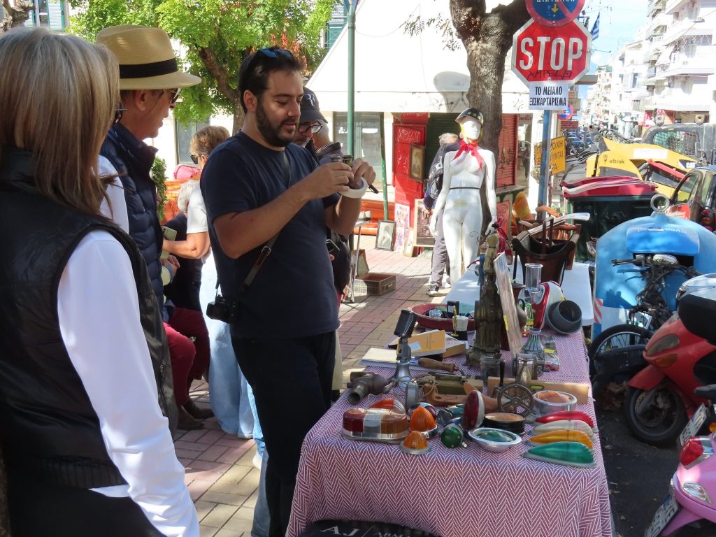 Πάτρα: Μεγάλη συμμετοχή για το... μεγάλο ξεσκαρτάρισμα! ΦΩΤΟ