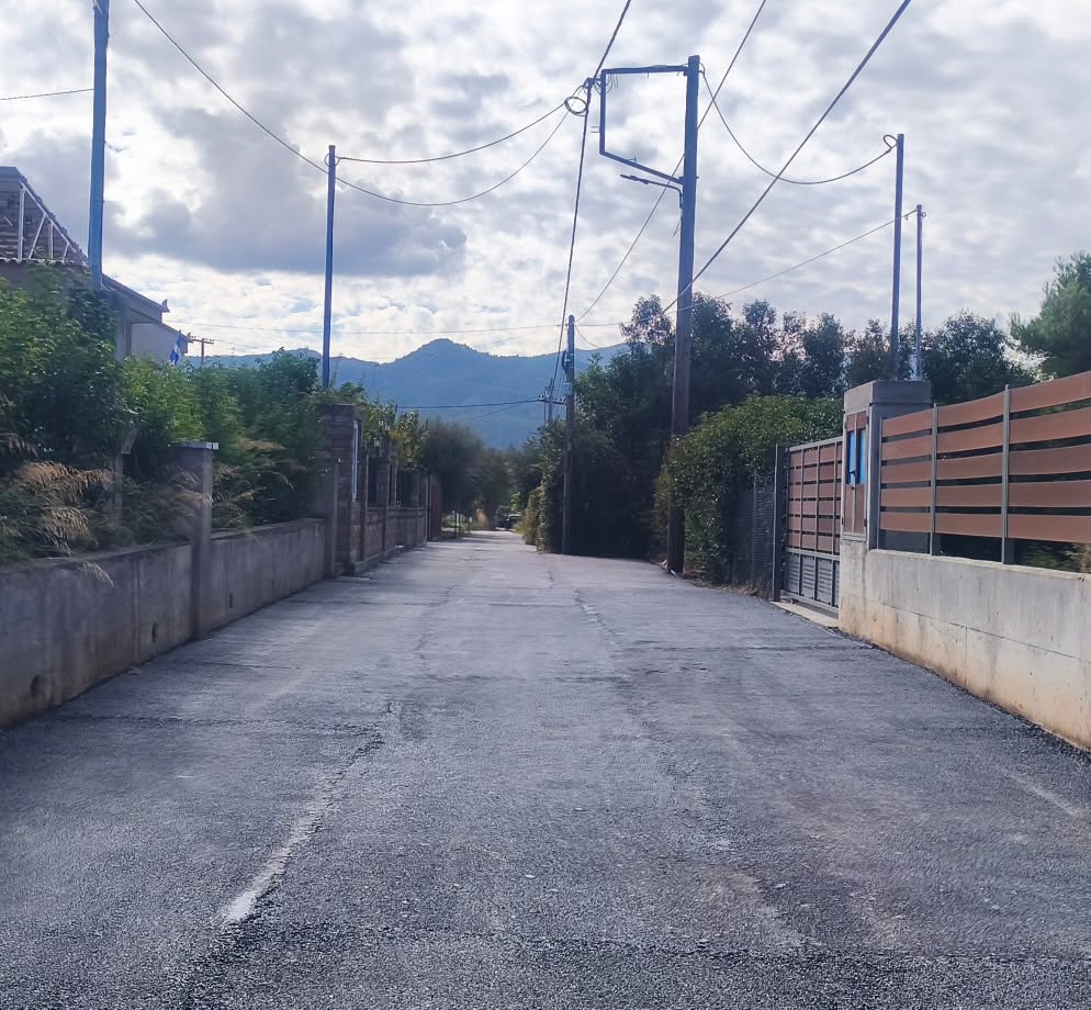 Πάτρα: η οδός Ιπποκράτους στον Ρωμανό ασφαλτοστρώθηκε! Δειτε πώς ήταν πριν