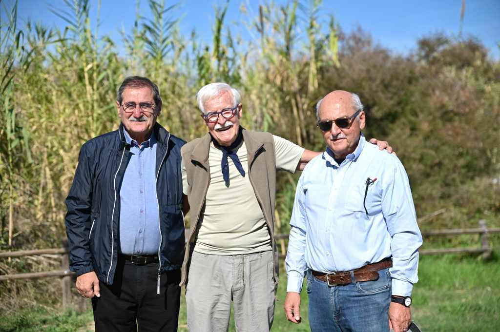 Πλήθος κόσμου στο Πλατανόδασος… Μια ξεχωριστή γιορτή της φύσης με μουσική και δημιουργικές δράσεις στο Πλατανοδασος στην παραλία Προαστίου (Δάφνες)