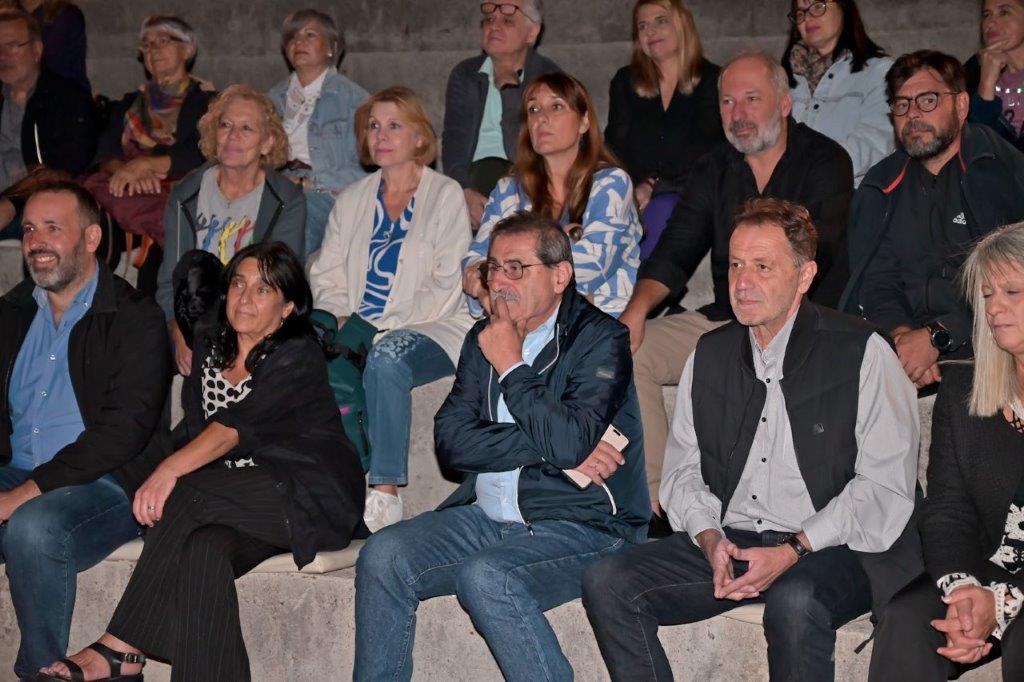 Έπεσε η αυλαία του Φεστιβάλ Ερασιτεχνικού Θεάτρου Πάτρας - φωτο