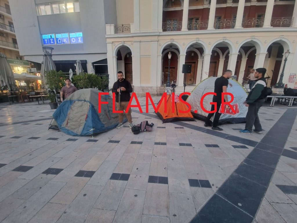 Πάτρα: Γεμίζει σκηνές η Πλατεία Γεωργίου - Αύριο η κορύφωση των κινητοποιήσεων