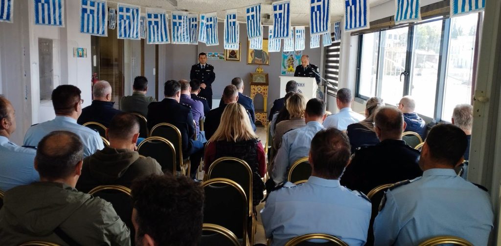 Πάτρα: Η αστυνομία γιόρτασε την Εθνική μας επέτειο - φωτο