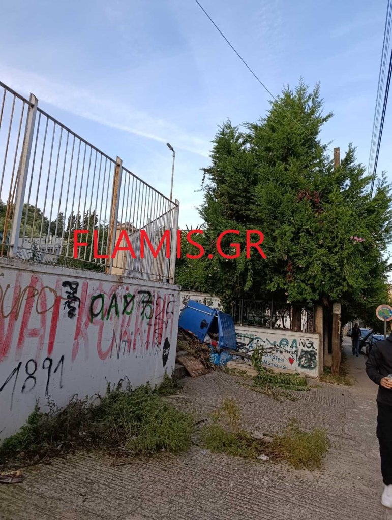 Eικόνες ντροπής σε ΕΠΑΛ της Πάτρας! Σπασμένα τζάμια, βιβλία στο πάτωμα, ζημιές και.... διάδρομοι ουρητήρια! φωτο