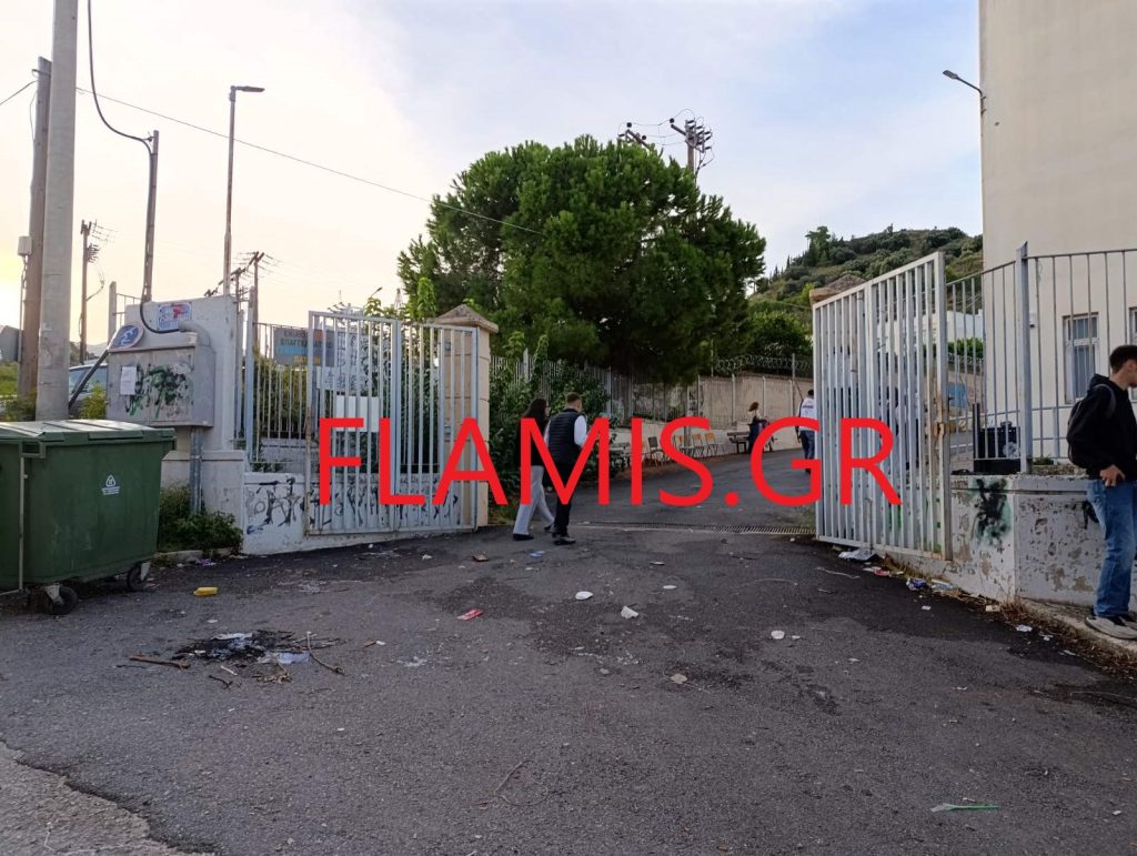 Eικόνες ντροπής σε ΕΠΑΛ της Πάτρας! Σπασμένα τζάμια, βιβλία στο πάτωμα, ζημιές και.... διάδρομοι ουρητήρια! φωτο