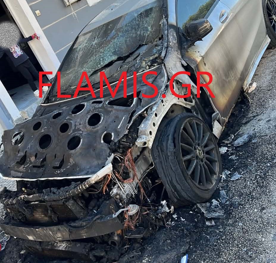 Πάτρα: Εβαλαν φωτιά στις 4.30 τα ξημερώματα σε Μercedes - ΔΕΙΤΕ ΦΩΤΟ