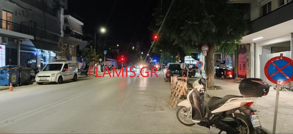 Πάτρα: Σοβαρό τροχαίο τη νύχτα στην Ελληνος Στρατιώτου! ΙΧ συγκρούστηκε με μηχανή στην οποία επέβαιναν 2 άτομα - φωτο Πάτρα: Σοβαρό τροχαίο τη νύχτα στην Ελληνος Στρατιώτου! ΙΧ συγκρούστηκε με μηχανή στην οποία επέβαιναν 2 άτομα - φωτο
