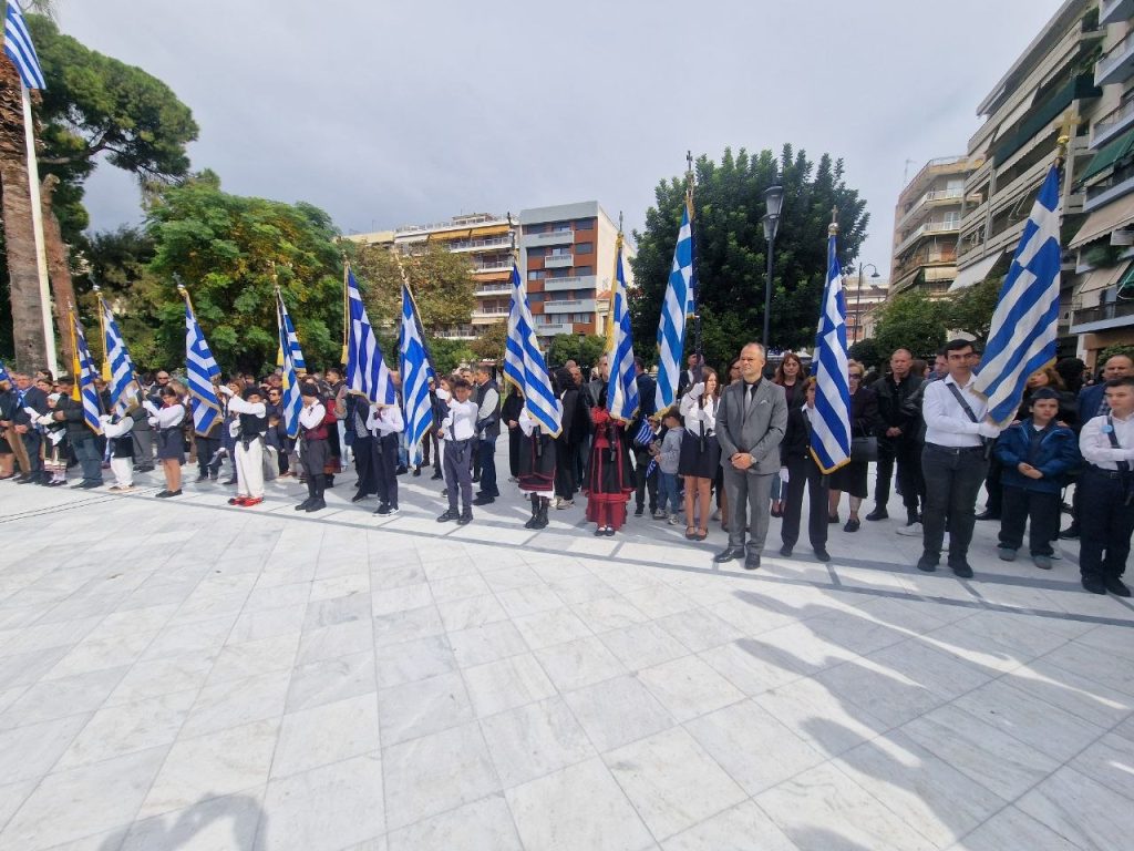 Στην ανακαινισμένη πλ. Όλγας η κατάθεση στεφάνων για το ΟΧΙ - ΦΩΤΟ