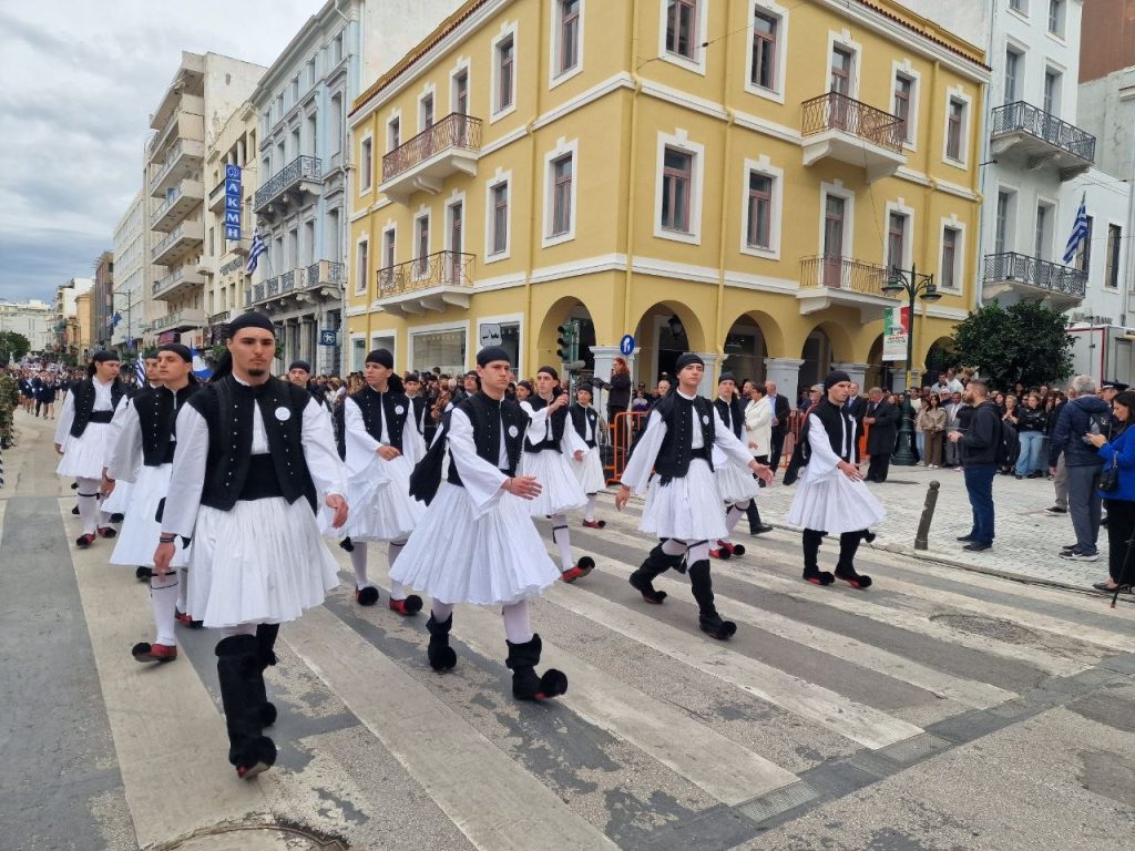 Πάτρα: Δείτε όλη την Παρέλαση για την 28η Οκτωβρίου - Δεκάδες Φωτό