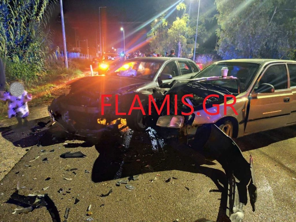 Πάτρα - ΤΩΡΑ: Σφοδρή σύγκρουση στον χείμαρρο Παναγίτσα! "Σμπαράλια" δύο ΙΧ